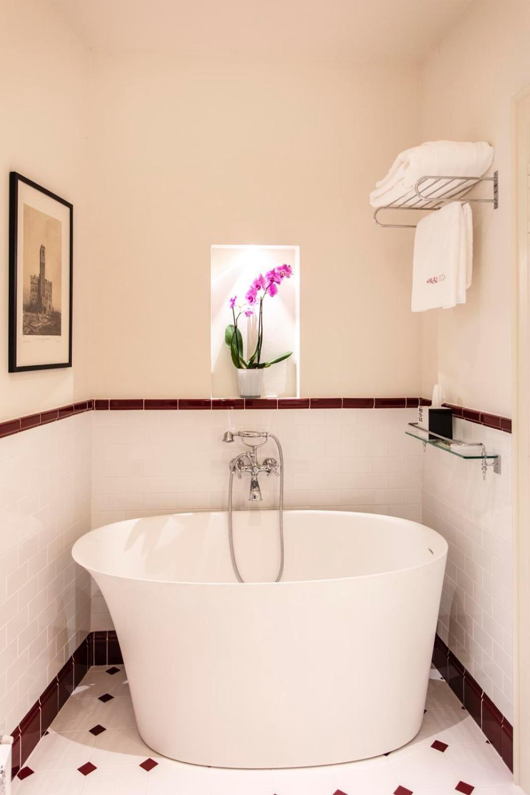 Palazzo Tiglio - A Small Luxury Hotels Of The World San Pancrazio  Extérieur photo